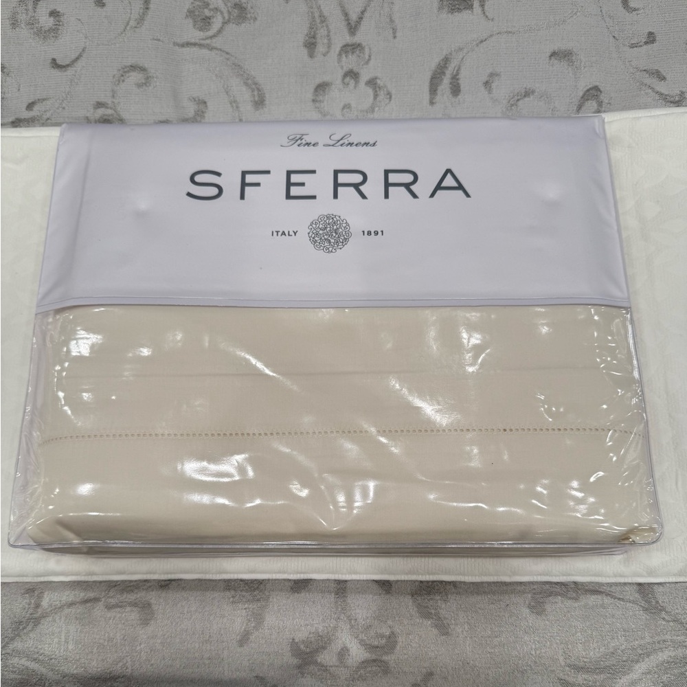 SFERRA MATTEO SATEEN KING DUVET SET WITH SHAMS 3-PIECE IVORY MADE IN ITALY
